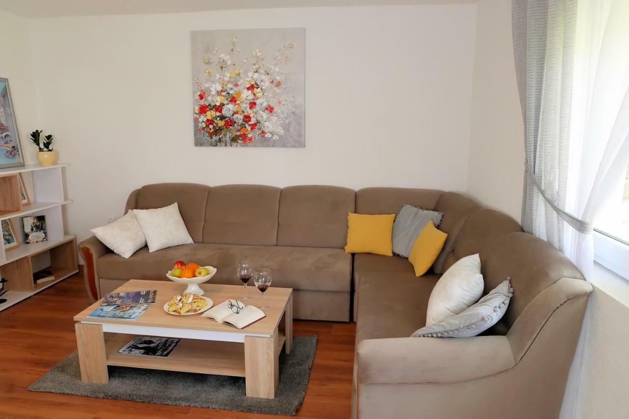 Apartman Sofia Otočac Eksteriør billede